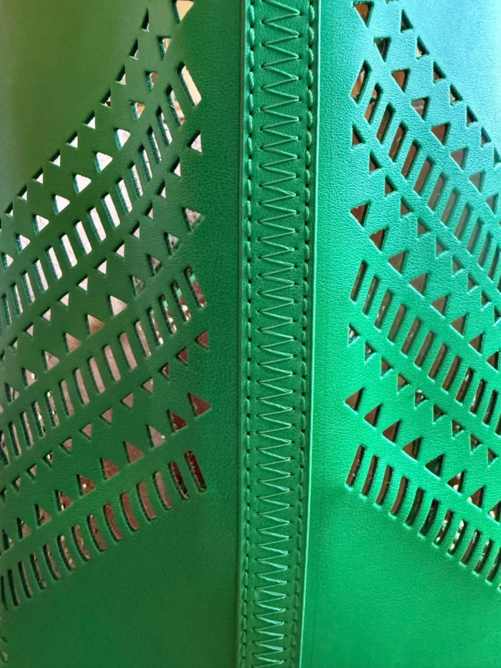 Stella & Dot Fillmore Tote Bag Kelly Green Perforated Leather with Pouch